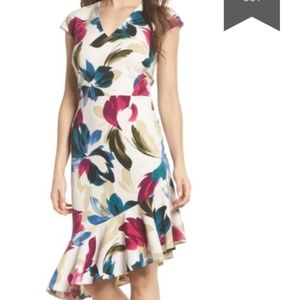 Maggy London NWT Size 18 Crepe Floral Print Dress
